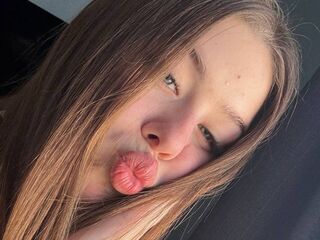 camwhore masturbating with vibrator KristiGroun