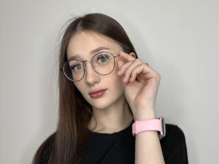 camgirl masturbating with vibrator LatriciaSuet