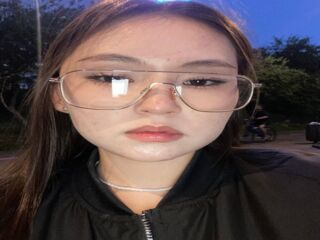 hot live cam LauriMoradel