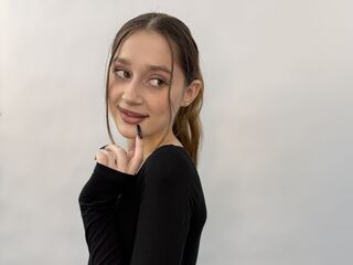 topless cam girl LindsayErhart