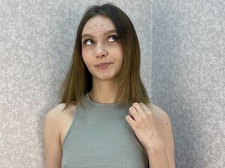 cam girl masturbating with vibrator LoisDale