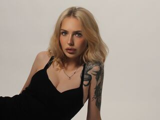 girl shaving pussy LowerFrancis