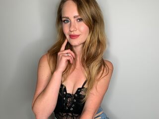 topless camgirl LyraWiliams