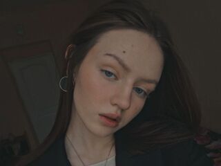 hot strip tease cam MariamDarter