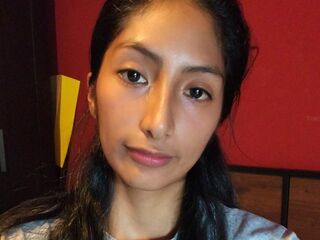 cam girl masturbating with dildo MayraBravo