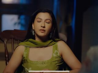 hot video chat MeenaRai