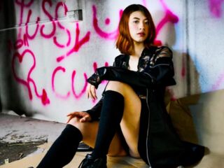 camgirl playing with vibrator MillyWalt