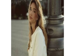 free webcam chat room MiraStarlet