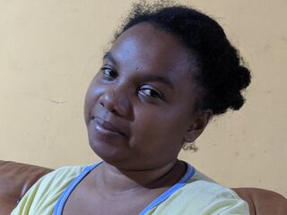 cam chatroom MomoRazafy