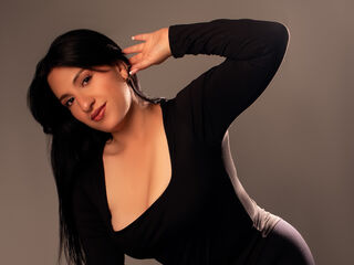 streaming live webcam MyaAmstrong