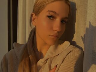 cam girl playing with sextoy NicoleOrtiz