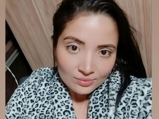 flirt chat room NinaCondee