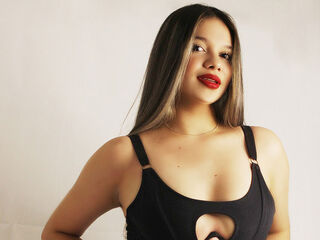 cam slut chat room OnaRosse