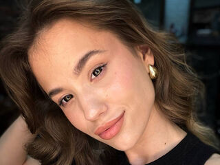 jasmin cam model PearlyLominack