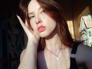 camgirl masturbating with vibrator RamonaKelly