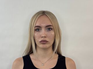 hot cam girl masturbating with dildo RegeniaAttwell