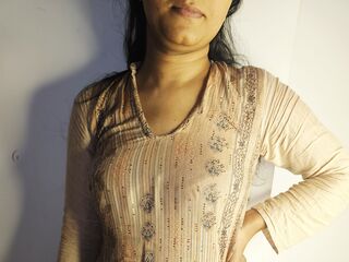 sexy live cam girl RubbynaKhan