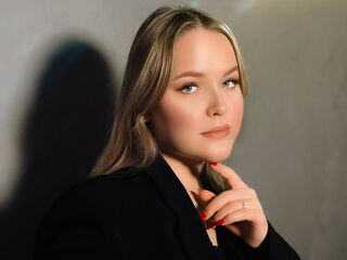 jasmin webcam girl SallySavage