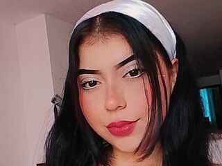 cam girl fingering pussy SalomeKio