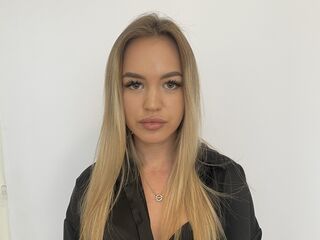 shaved pussy cam SelenaDepaoli