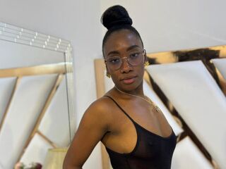 adult web cam SelenaHadid