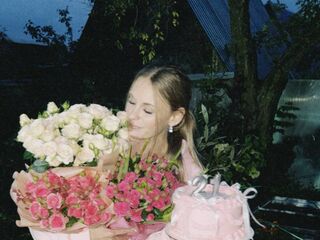 adultcam SharlynHazelton