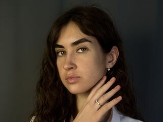 live webcam model ShelaCurren