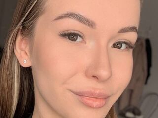 hot cam girl masturbating with vibrator SherylMearing