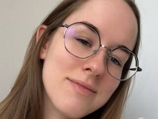 topless cam girl SophiMalesik