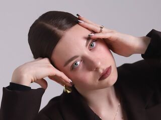 live strip tease show SophiaCurlam