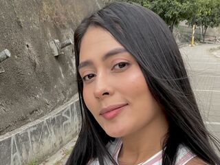 camslut showing pussy SophieKiido