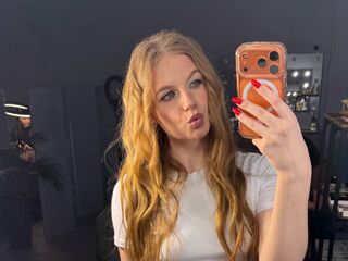 fingering webcamgirl picture TainaSaffo