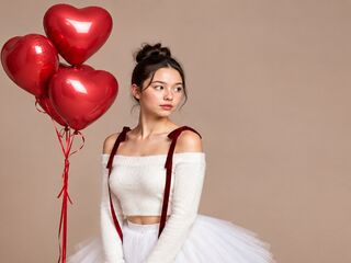 camgirl masturbating with sextoy TomikaHocket