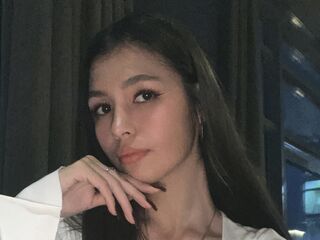 cam girl fingering TreasaWurz