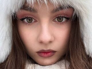 camgirl playing with vibrator TrinaRushworth