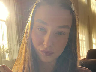 camgirl chatroom TristaCarmody