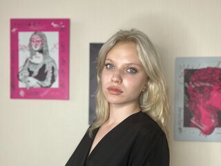 beautiful webcamgirl WillaBlincoe