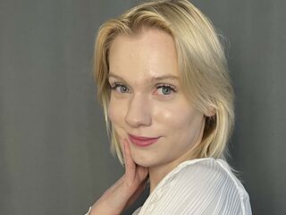 naked girl with webcam fingering YerWhooley