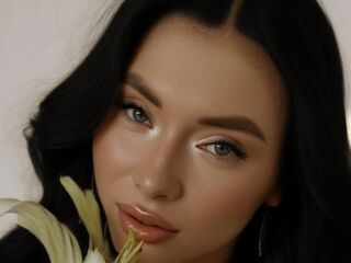 camslut naked ZoeSensative